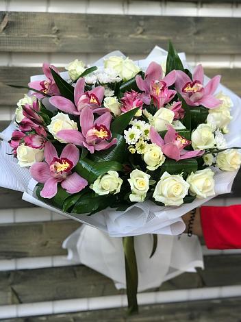 Букет цветов из: Розы и Хризантемы в Кочубее