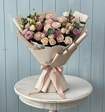 Букет цветов из:  Розы и Лизиантусы в Кочубее