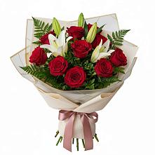Букет цветов из:  Лилии и Розы в Кочубее