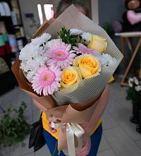 Букет цветов из:  Герберы, Розы и Хризантемы в Кочубее