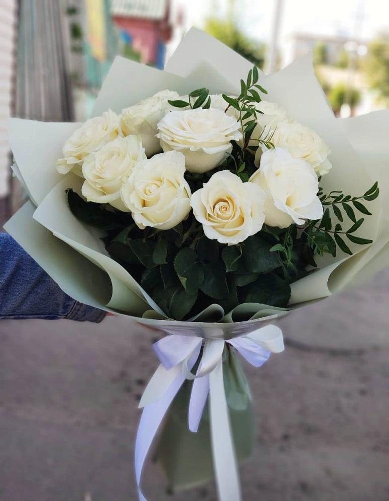 Букет Белые розы Проуд в Кочубее