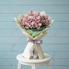 Букет цветов из:  Орхидеи и Розы #REPLACE_PRED# Кочубее