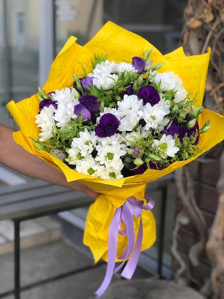 Букет цветов из: Ирисы, Хризантемы и Ромашки в Кочубее