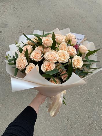 Букет Кремовые розы Латте в Кочубее