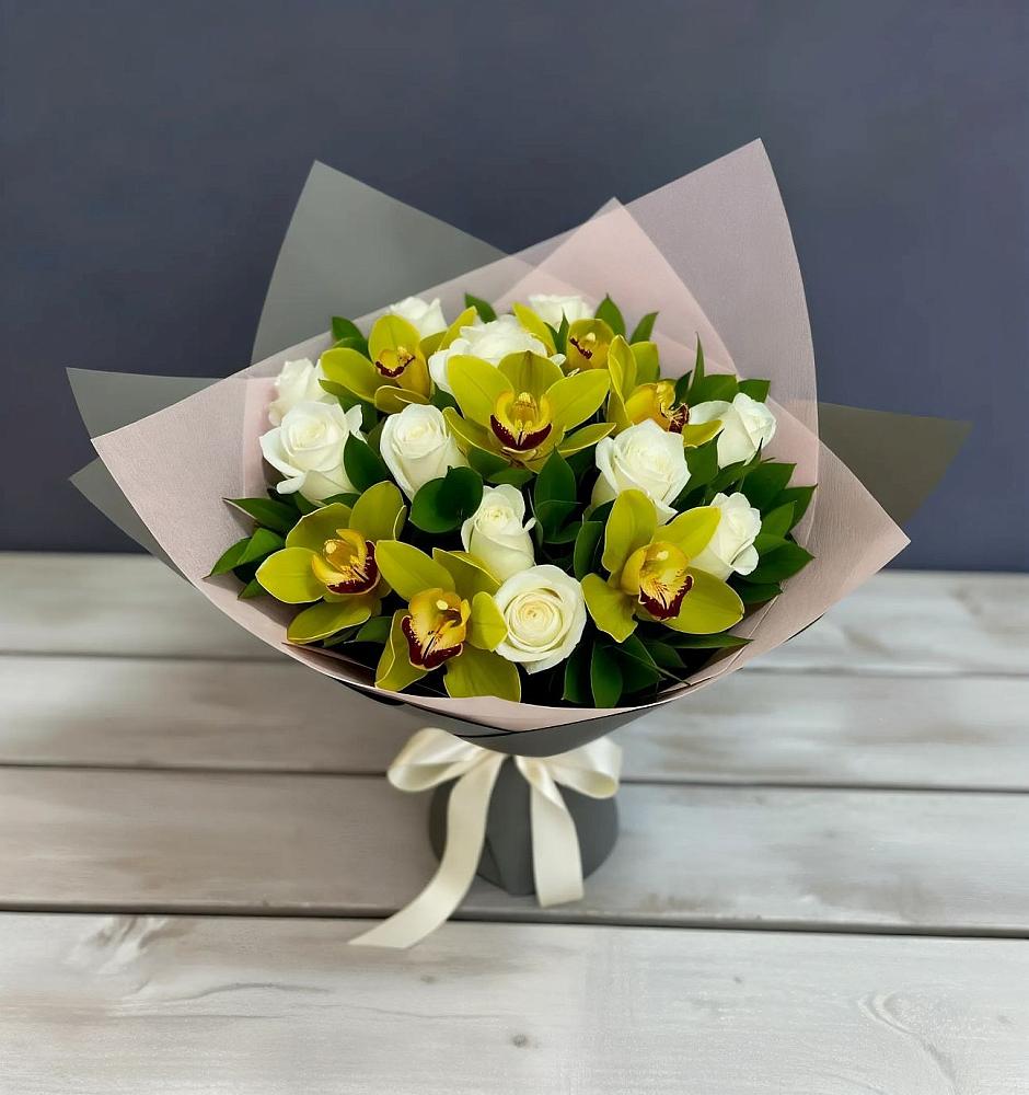 Букет цветов из: Орхидеи и Розы в Кочубее